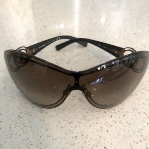 CHANEL Sunglasses